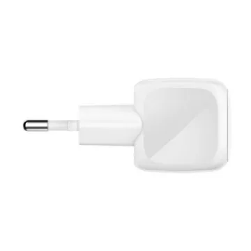 صورة شاحن حائط USB-C مكعب بقوة 20 واط مع كابل USB-C إلى USB-C من بيلكن